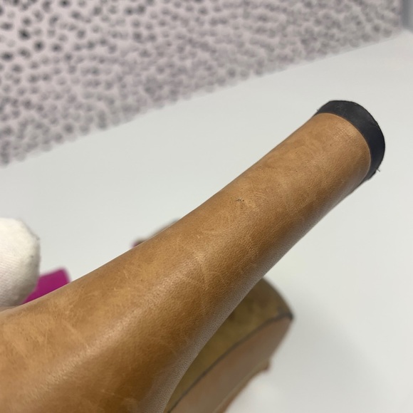 Donald J Pliner Leather Heels - Picture 11 of 16